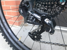 Load image into Gallery viewer, Santa Cruz Nomad C Blue/Pink L